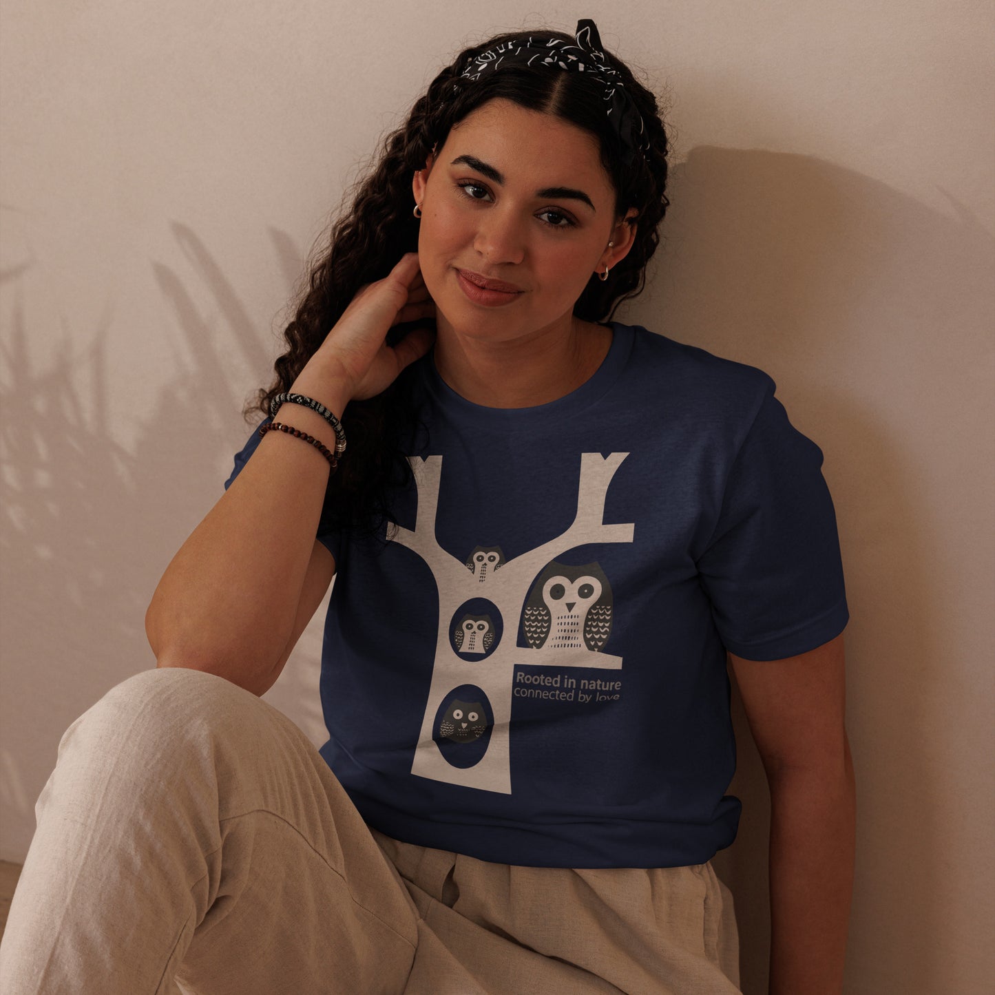 Unisex Staple Eco T-Shirt – OwlNest Sustainable Fashion Classic for Family Day Dudeily